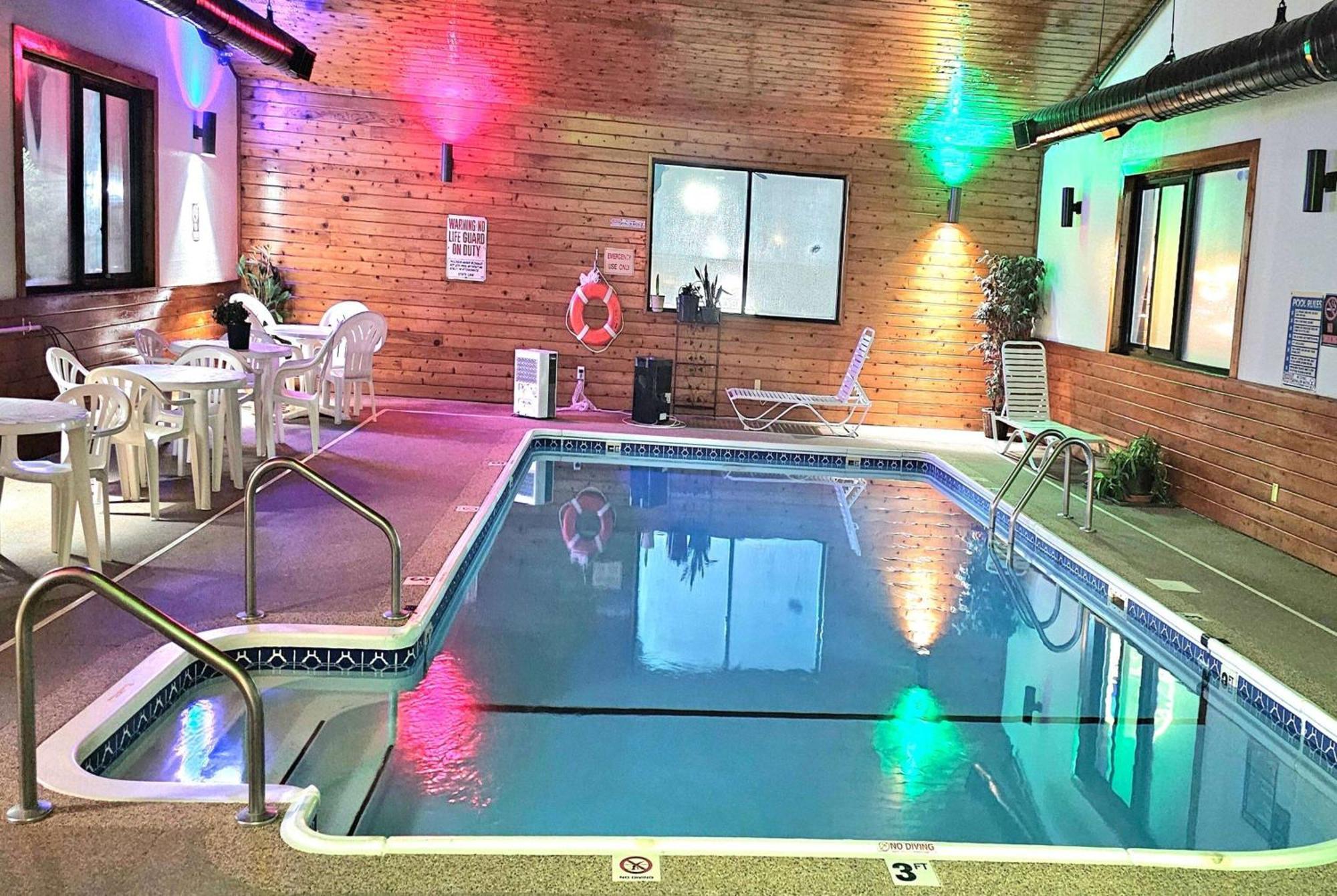Days Inn By Wyndham Ozark Springfield Εξωτερικό φωτογραφία