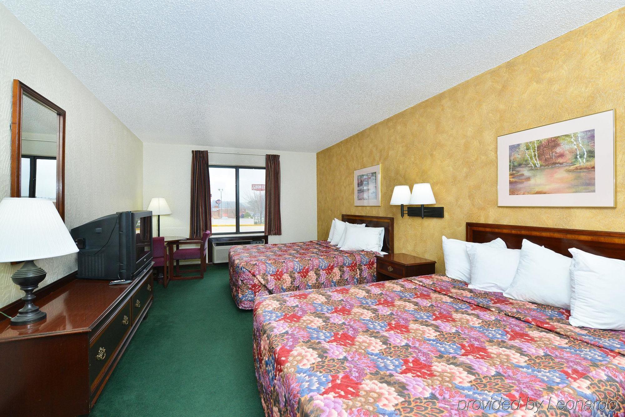 Days Inn By Wyndham Ozark Springfield Εξωτερικό φωτογραφία